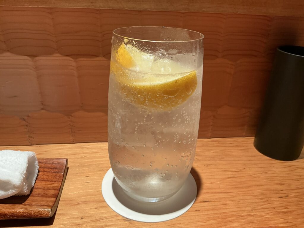 焼鳥嘉とうのレモンサワー