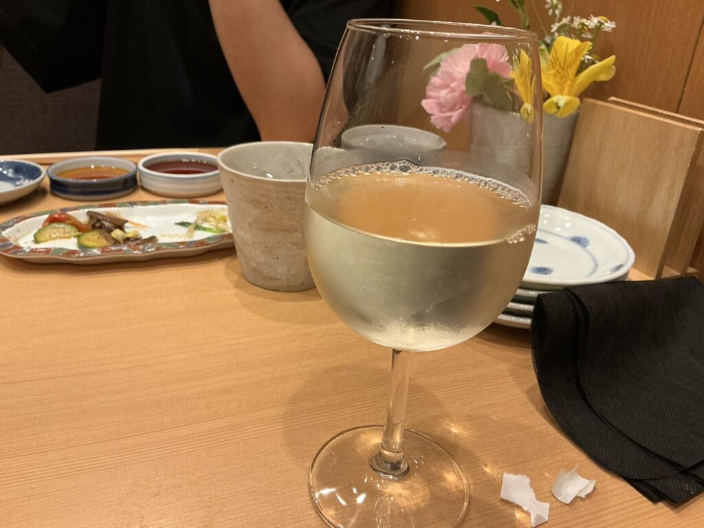 神戸焼肉金虎の白ワイン