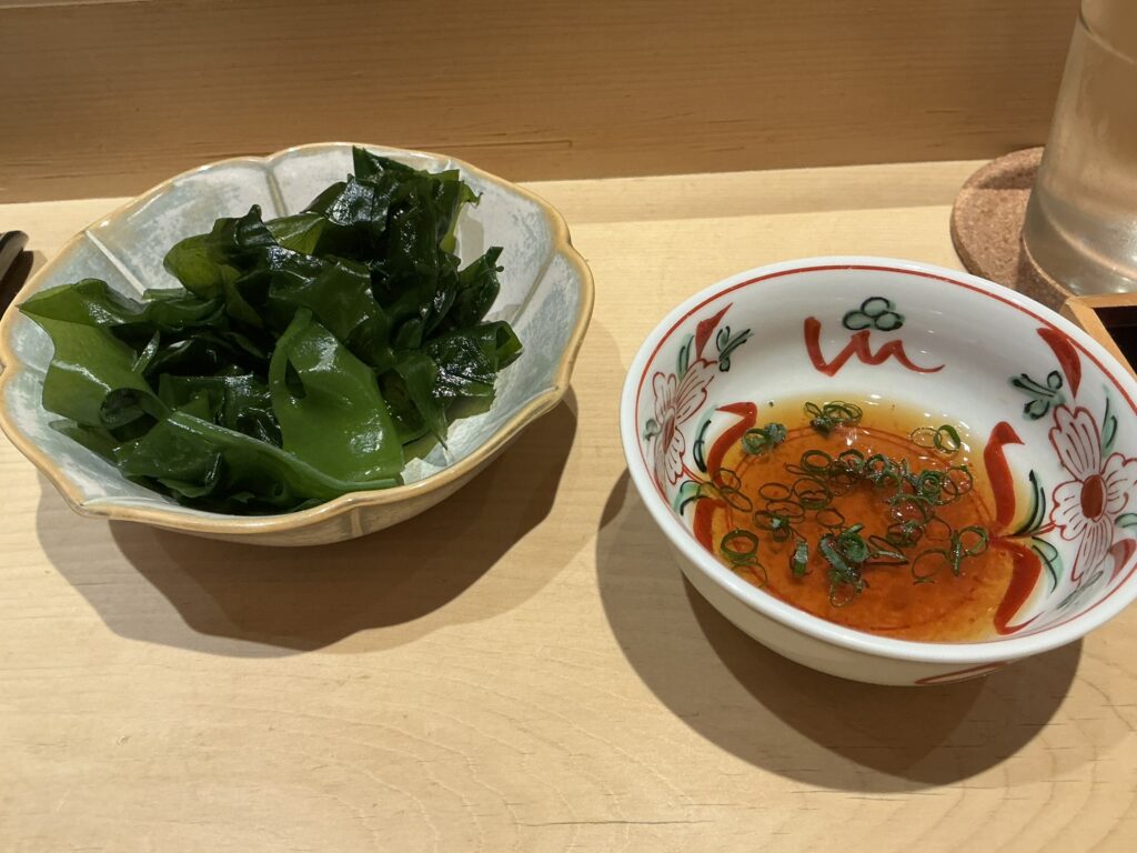 鮨結う紬のワカメ