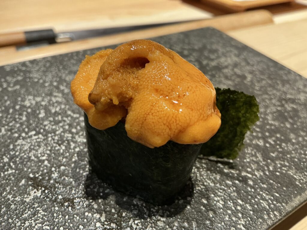 鮨結う紬のウニ