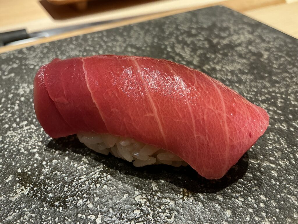 鮨結う紬の中トロ