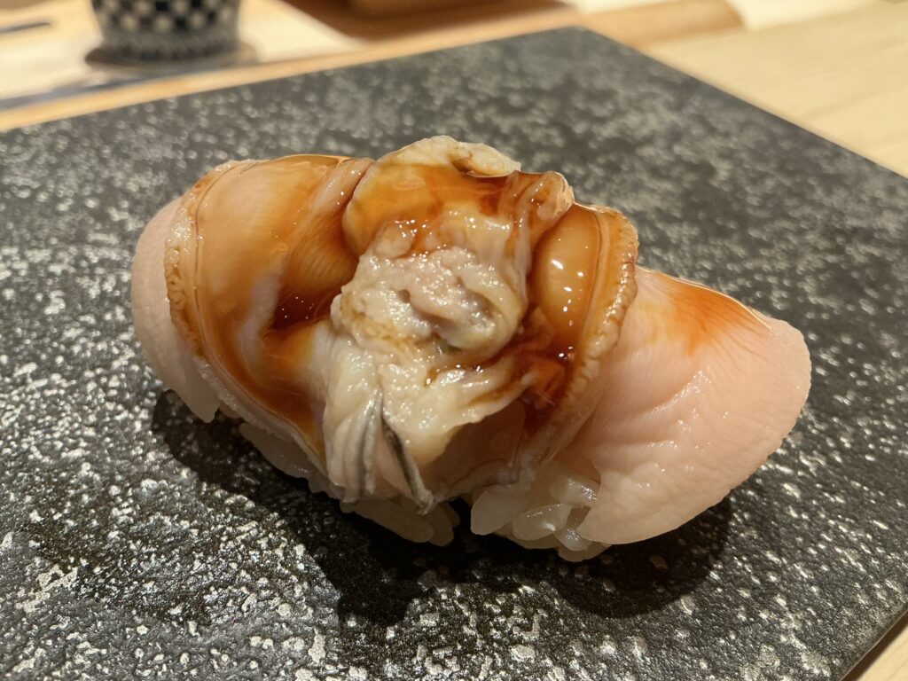 鮨結う紬のハマグリ