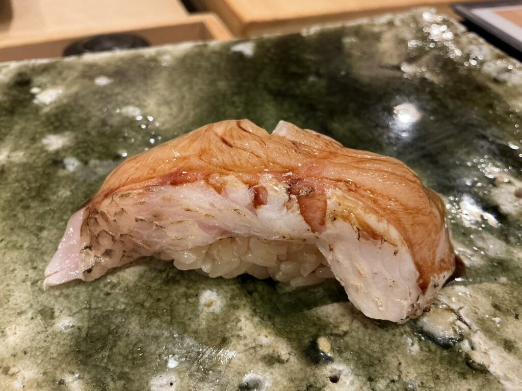 鮨桂太のノドグロ