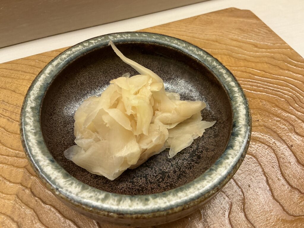 鮨おばなのガリ