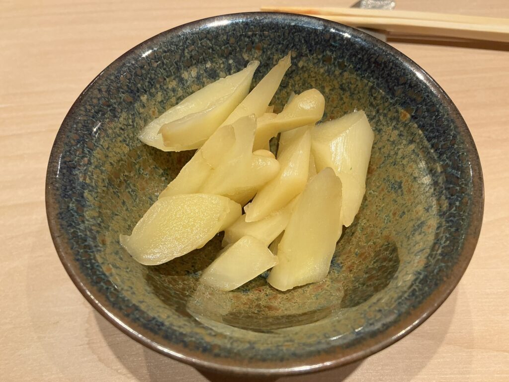 すし良月のガリ