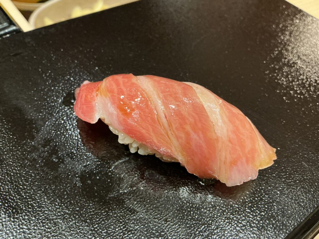 すし良月の大トロ