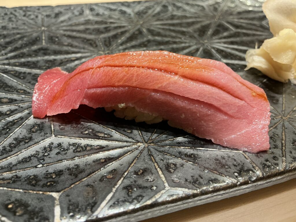 鮨服部の中トロ