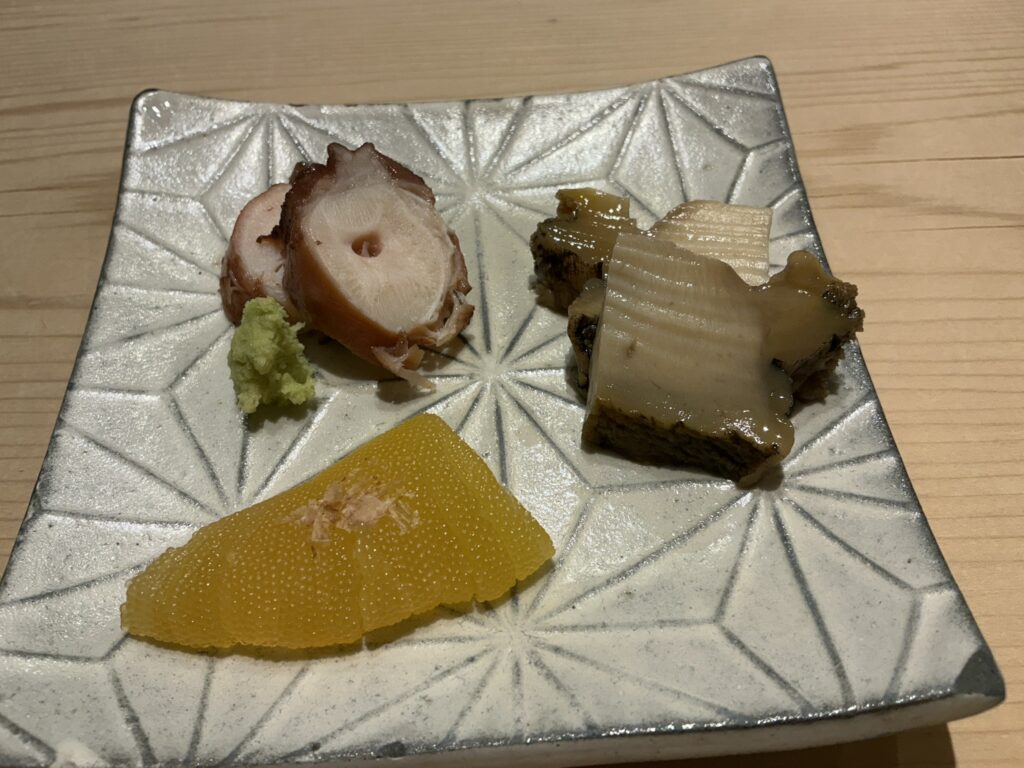 鮨服部のタコ、アワビ、カズノコ