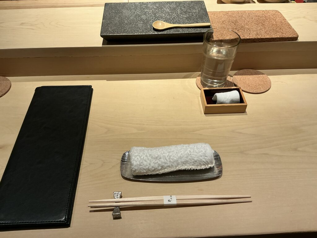 鮨結う紬のカウンターセット