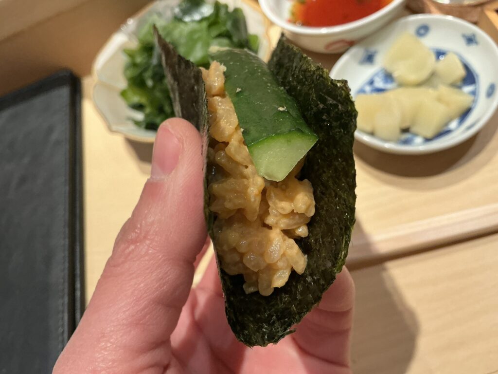 鮨結う紬のプリン巻き