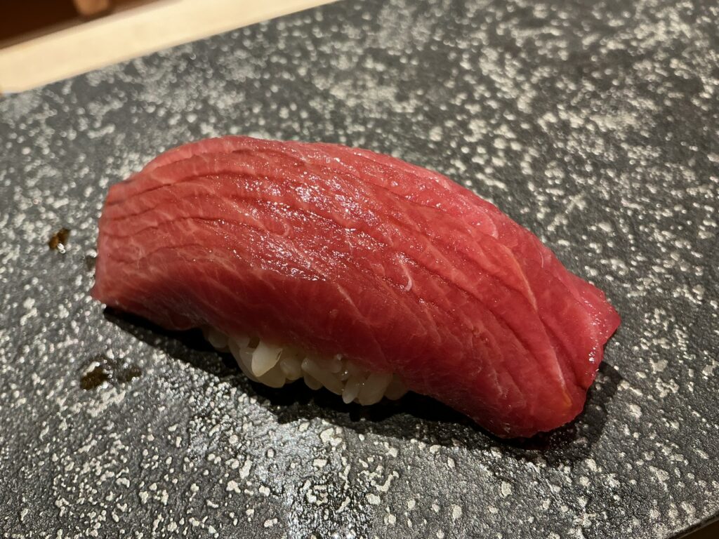 鮨結う紬の中トロ