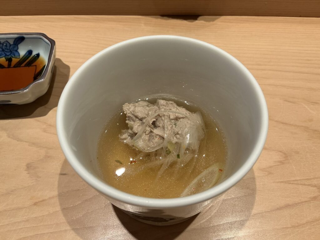 寿司清のマグロのつみれ汁