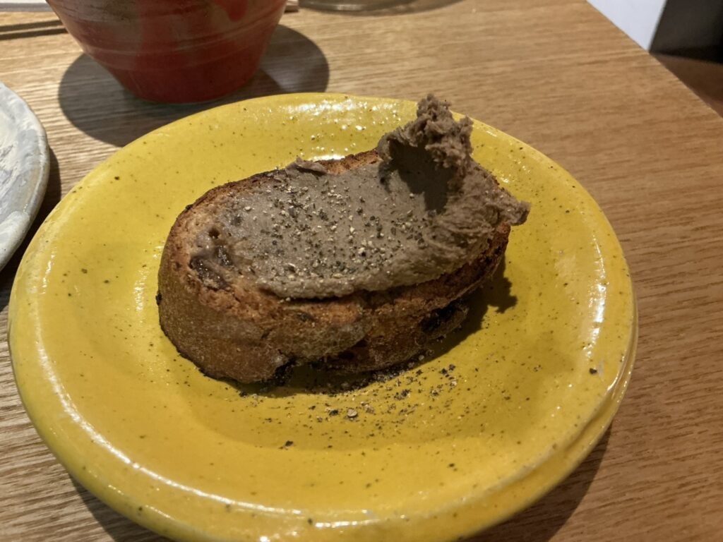 やきとりshiraのレバーのパテ