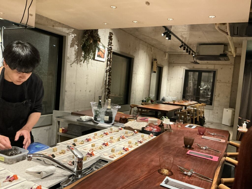 ダ ゴトウの店内