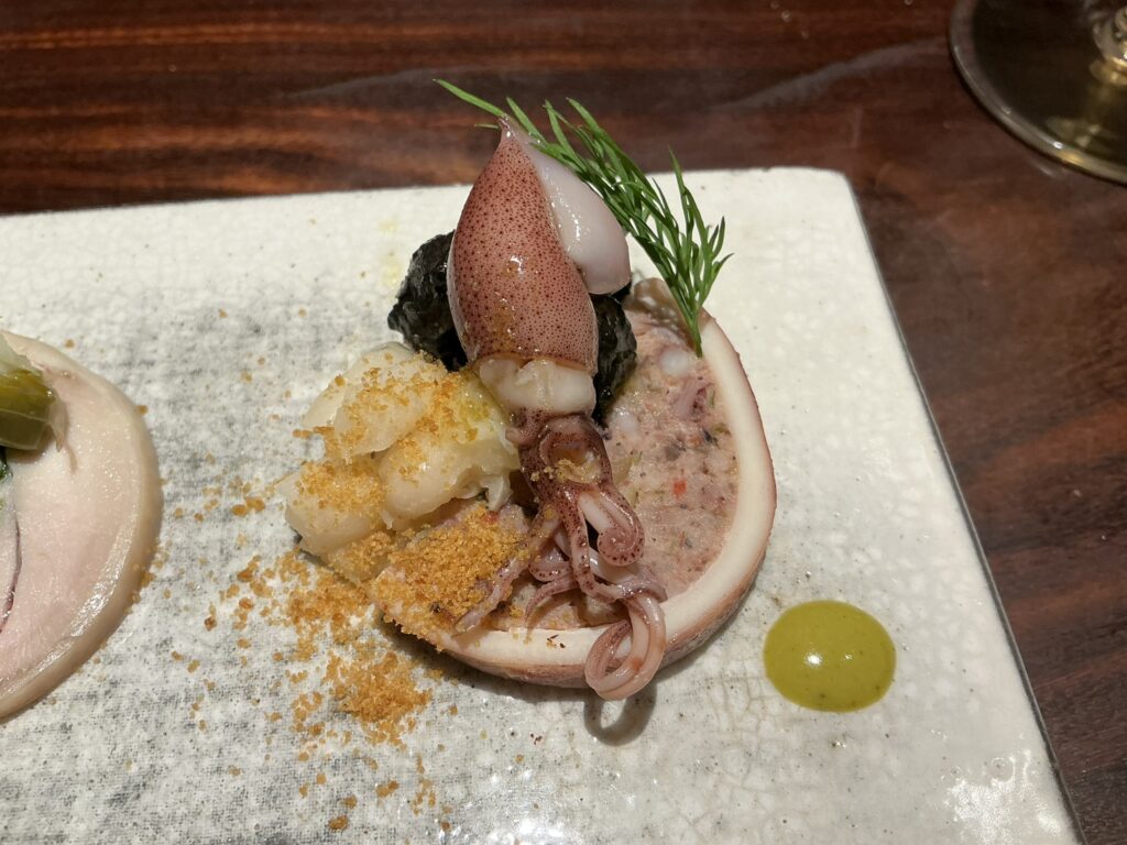 ダ ゴトウのアオリイカイカと白インゲンとホタルイカ