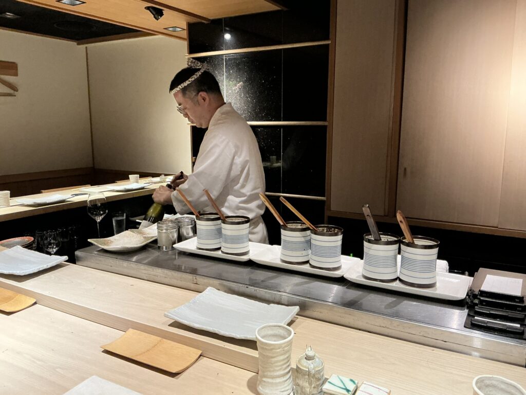 鳥佳の店内