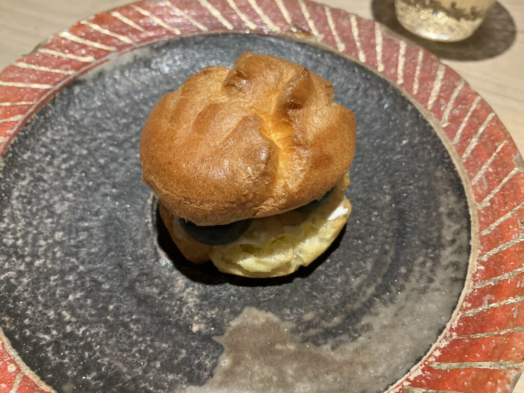 鳥佳のシュークリーム