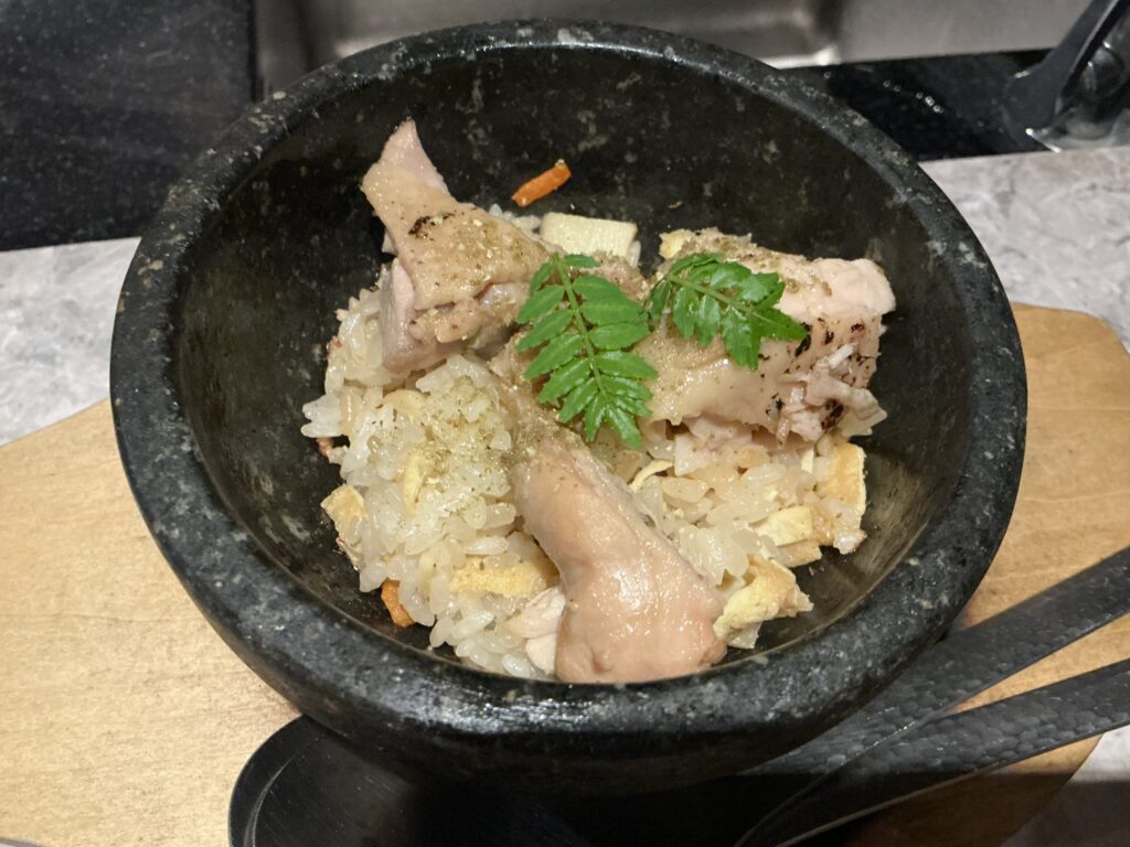 鳥つきの鶏のひつまぶし