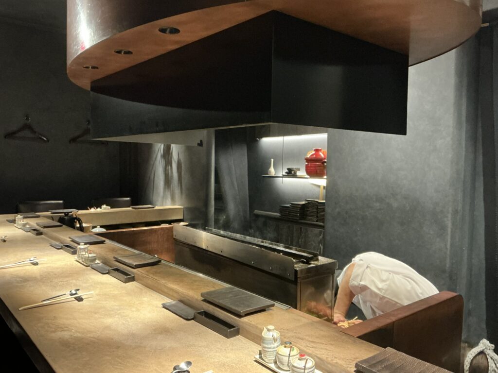 鳥おかの店内