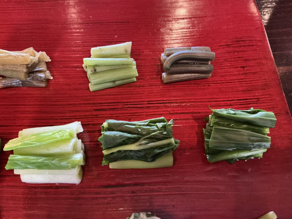 たでの葉の山菜盛合せ
