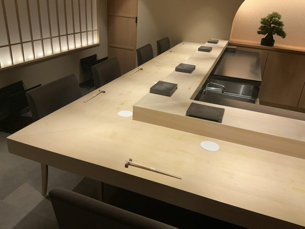 鮨せい大の店内