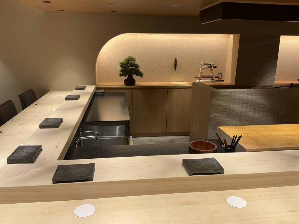 鮨せい大の店内