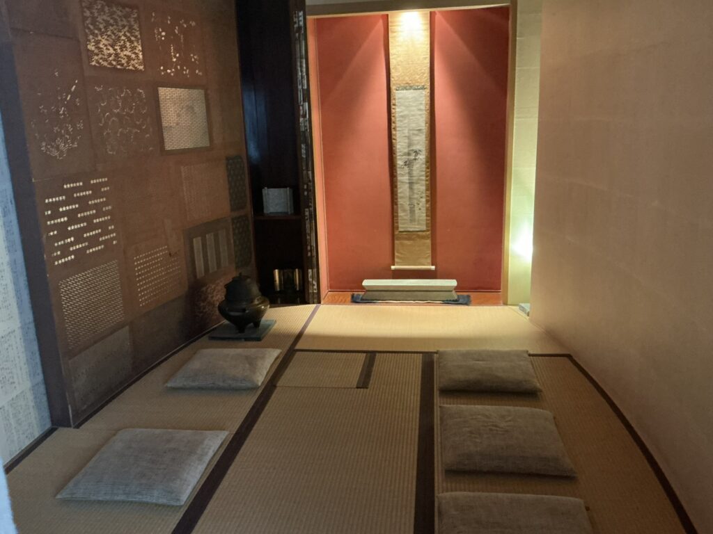みかわ 是山居の待ち合わせ室