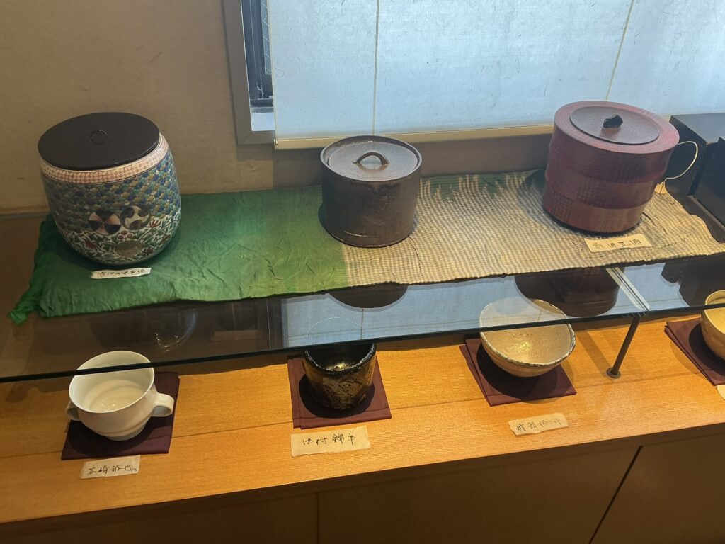みかわ 是山居の待ち合わせ室