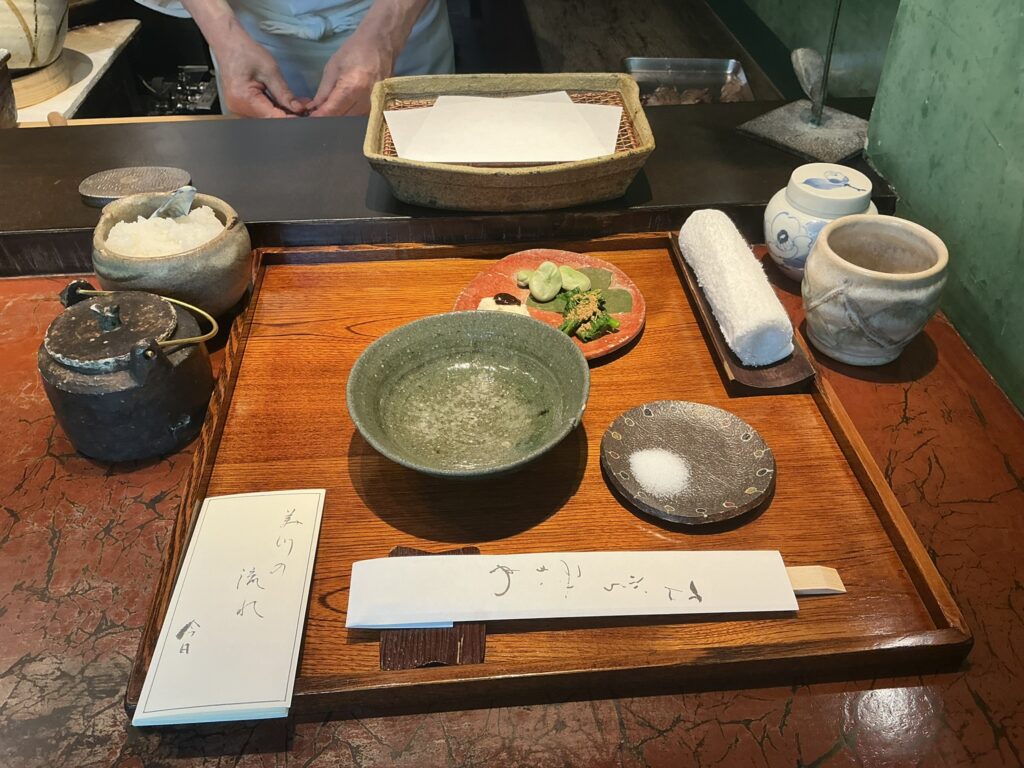 みかわ 是山居のカウンターセット