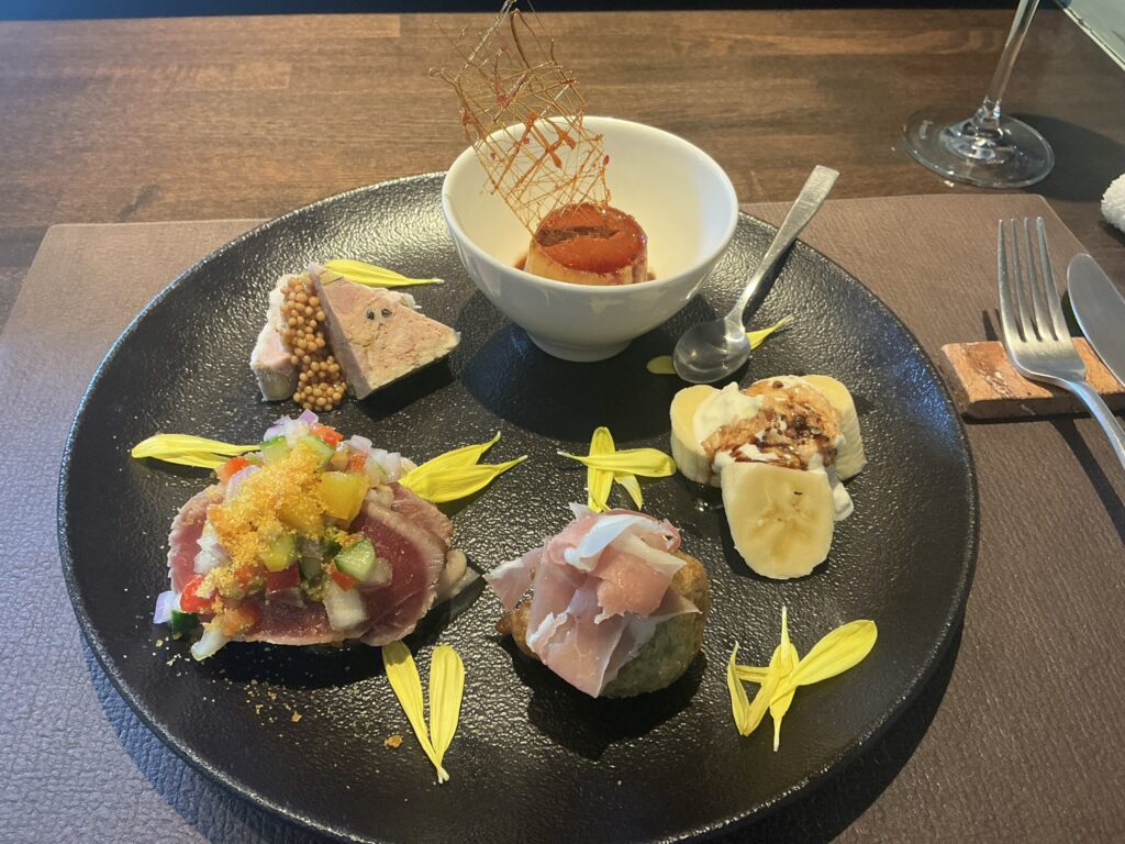 ルナ・エ・ガットの前菜盛り合わせ