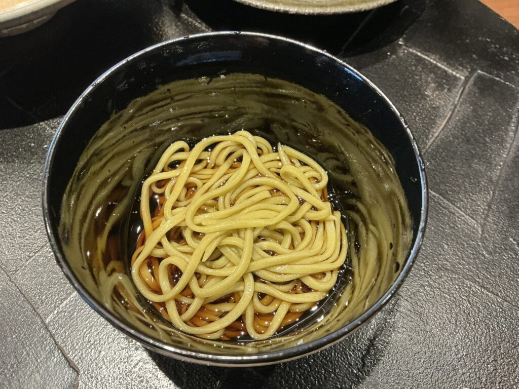 天々蕎々うめ庵のヨモギ蕎麦