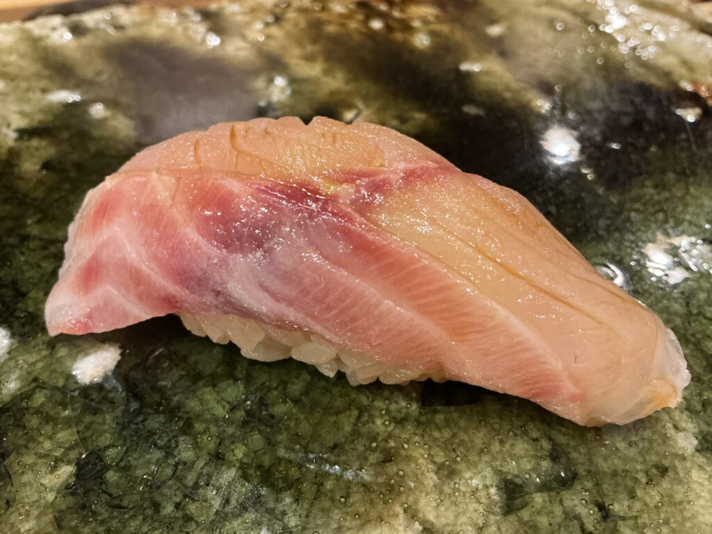 鮨桂太のイサキ