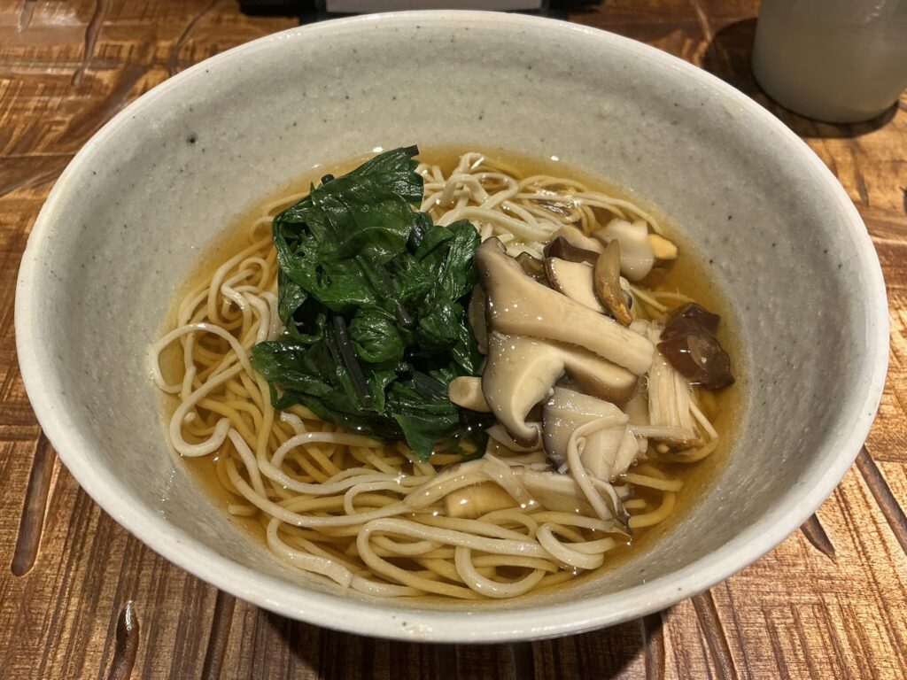 じゆうさんの山菜そば