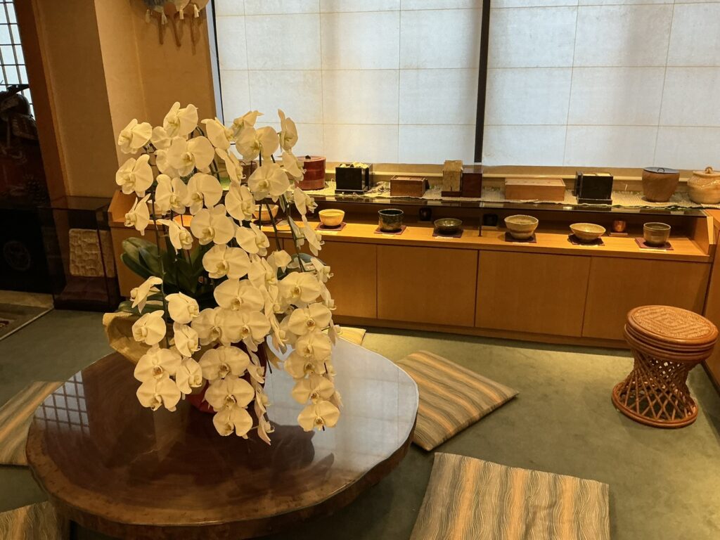 みかわ 是山居の待ち合わせ室