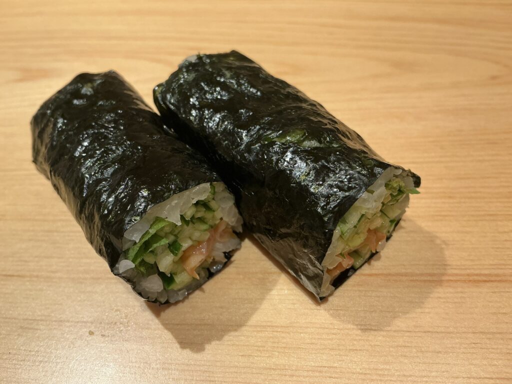 鮨 めい乃のひもきゅう巻き