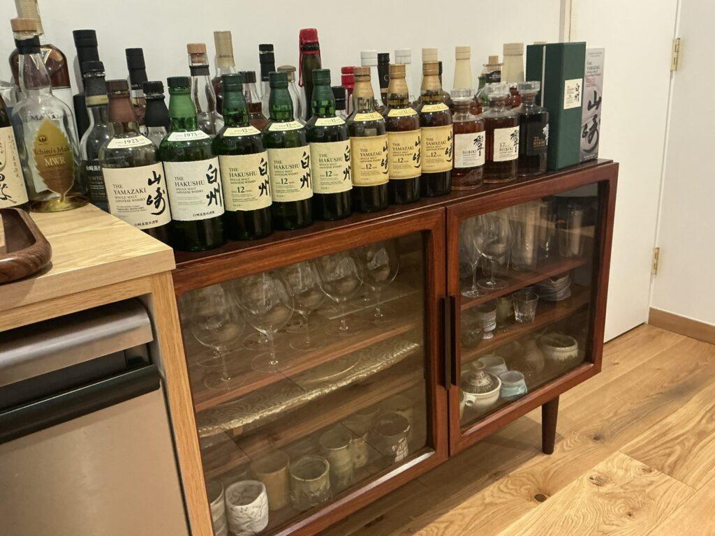 にゅーすてっぷの店内