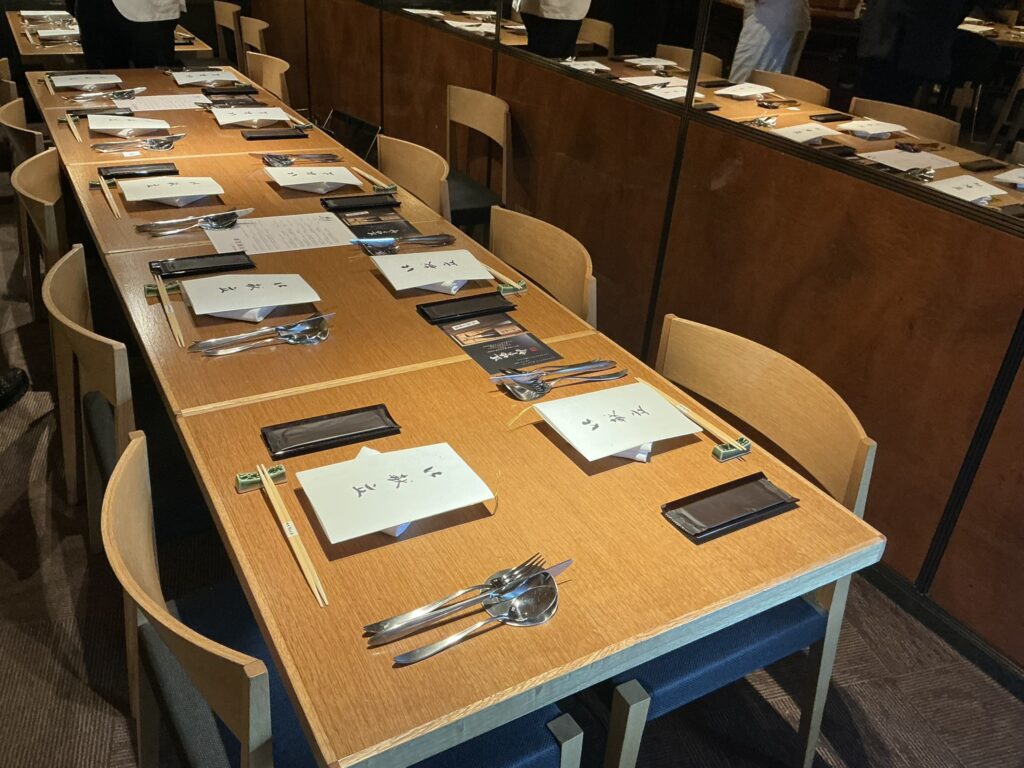 ろくさん亭の店内