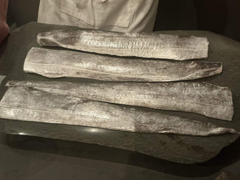 Siamo noiの太刀魚炙りと野菜ブロード