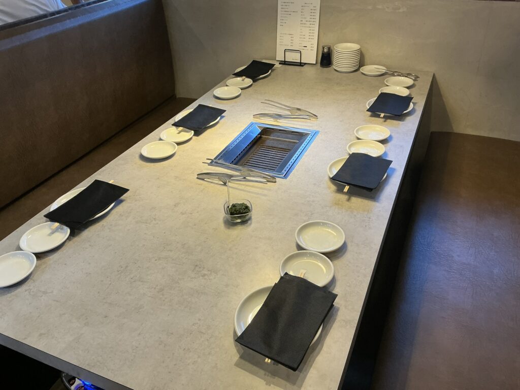 うしの絵の店内