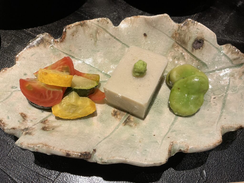 天々蕎々うめ庵のトマトとズッキーニのお浸し、蕎麦豆腐、そら豆