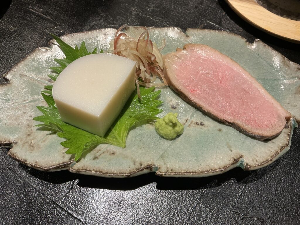 天々蕎々うめ庵の板わさと鴨ロース