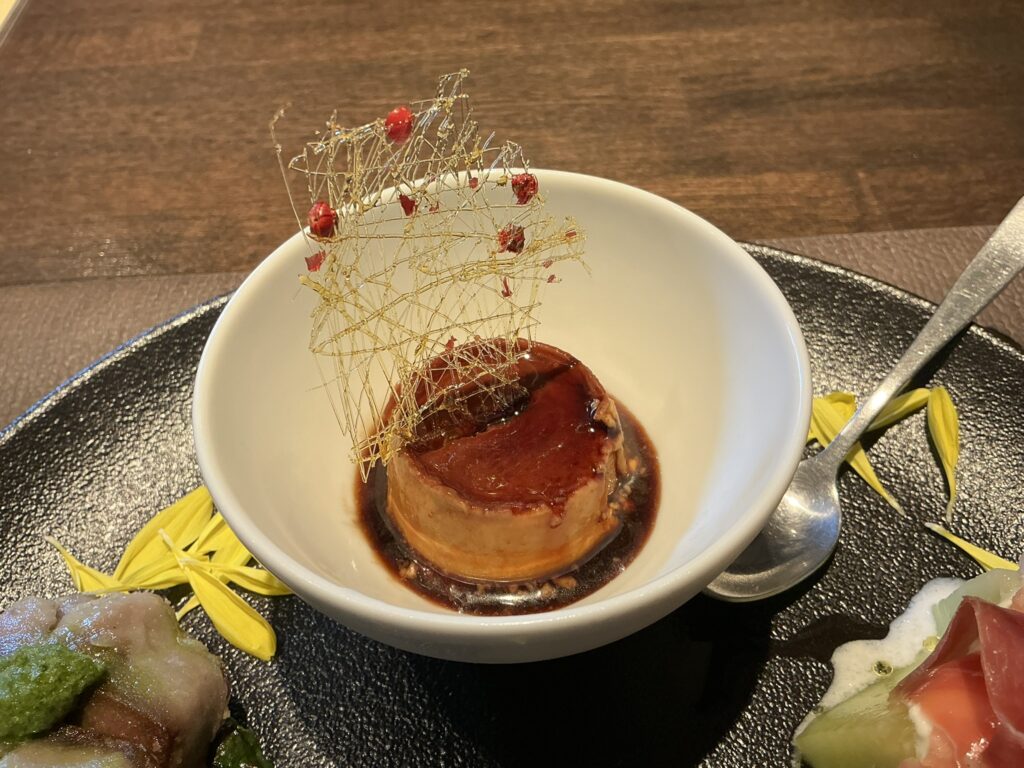 ルナ・エ・ガットのフォアグラのプリン仕立て