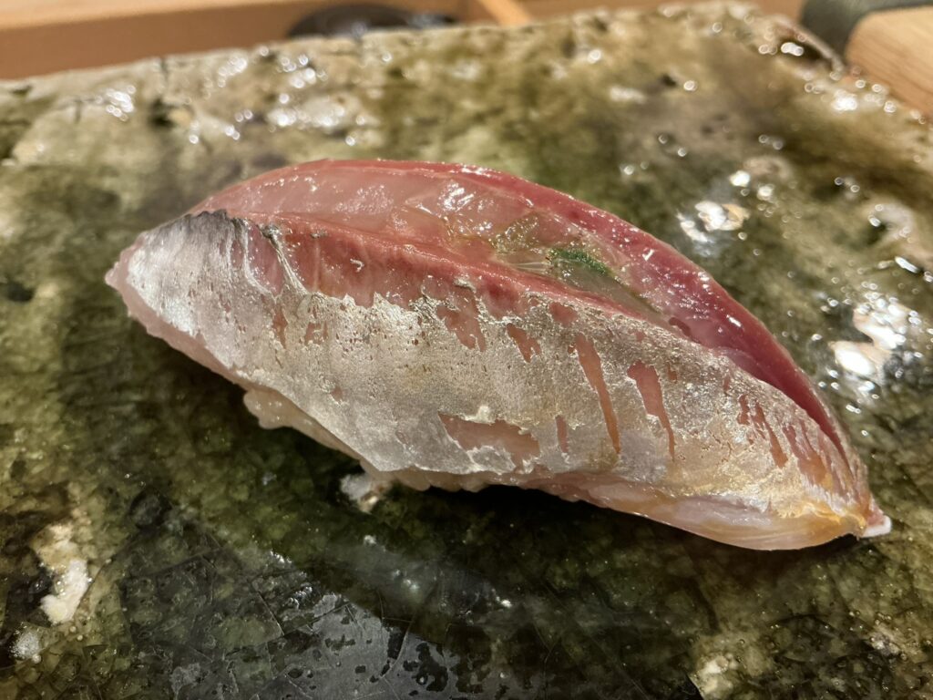 鮨桂太のアジ