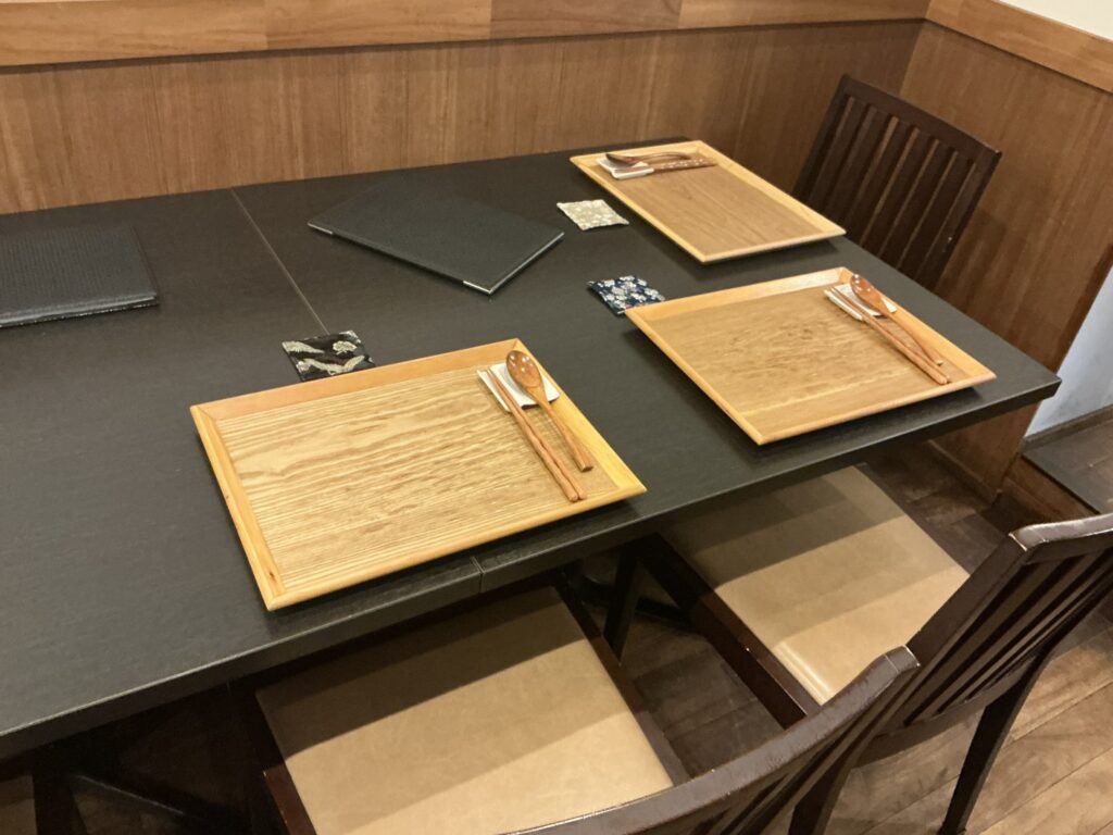 豊栄の店内