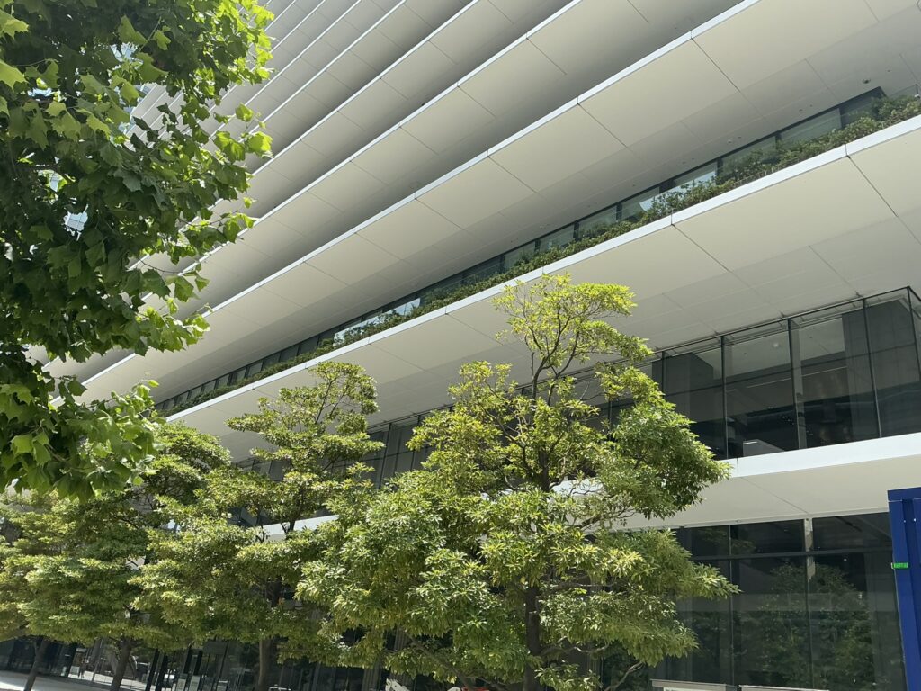 すし処優勝のビル外観