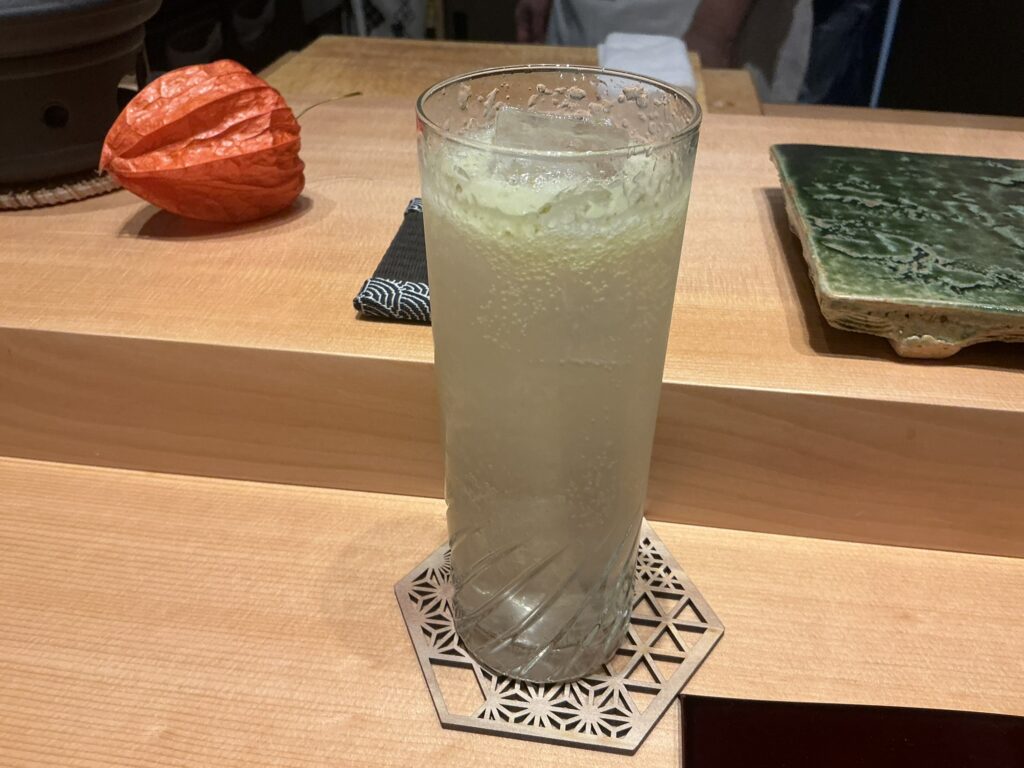 鮨に出汁わるつの大分かぼすの酎ハイ