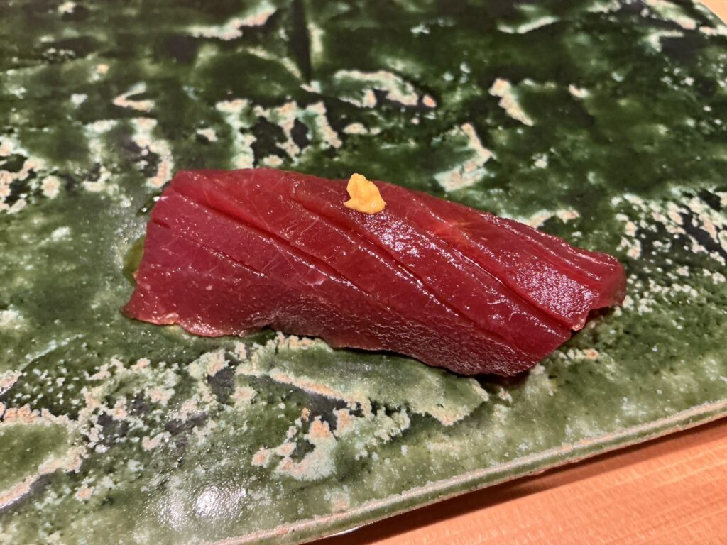 鮨に出汁わるつの赤身