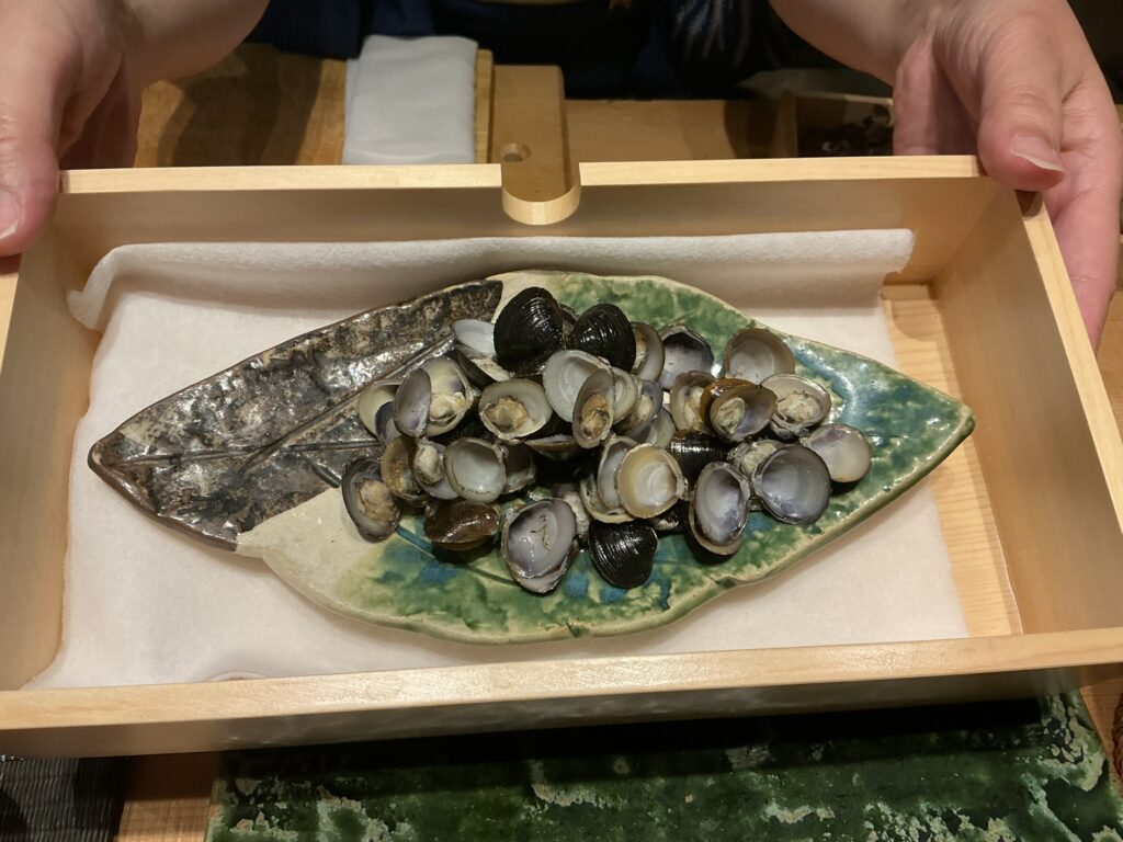 鮨に出汁わるつの宍道湖のシジミのお出汁