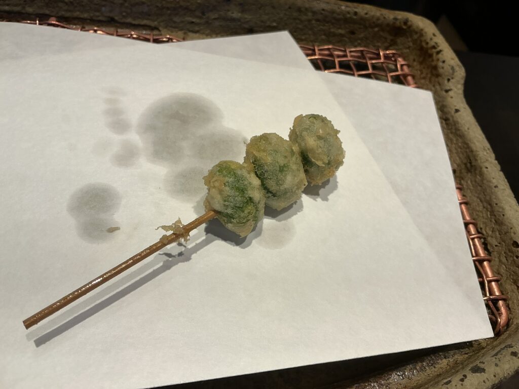 みかわ是山居のギンナン