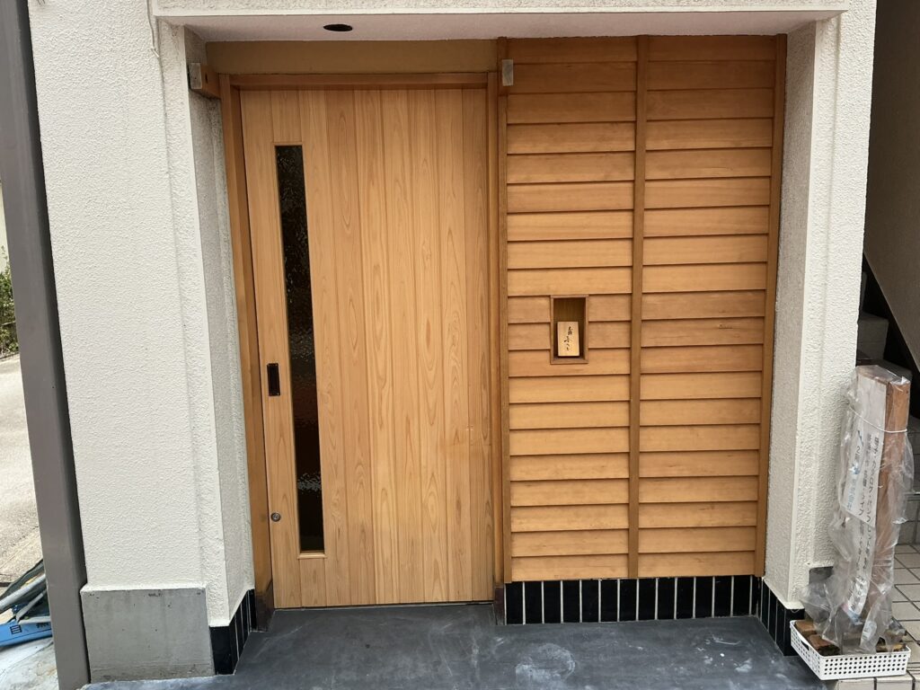 鮨喜へいの玄関